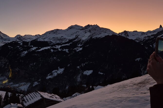 The best Sunset hike with Cheese Fondue - Why sunset in Wengen makes this outing special