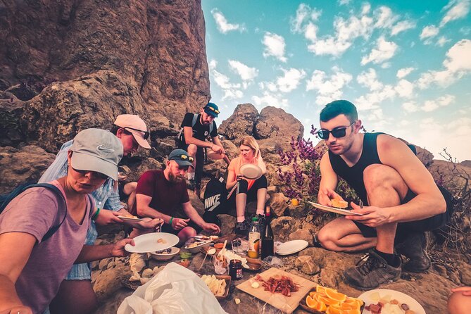 The Volcano Heart Tour: Hiking, Tasting and Sunset Experience - Pico de Las Nieves saves the grand finale
