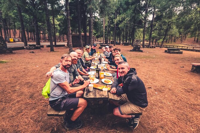 The Volcano Heart Tour: Hiking, Tasting and Sunset Experience - Transport, timing, and group size