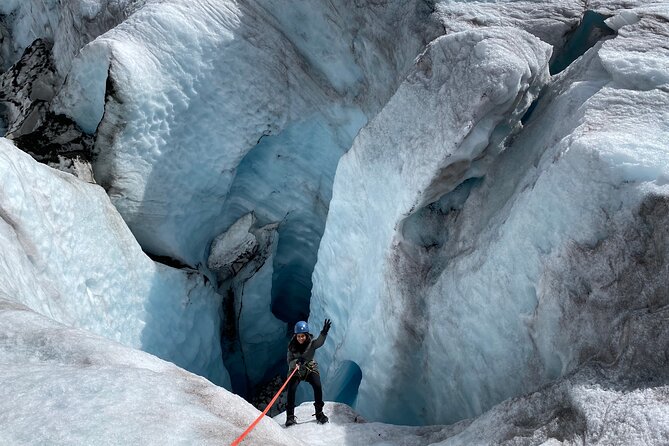 Tread Lightly Glacier Hikes - The approach walk is part of the experience