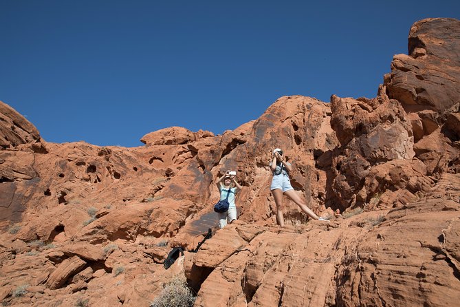 Valley of Fire Guided Hike from Las Vegas - White Domes Trail and rougher terrain
