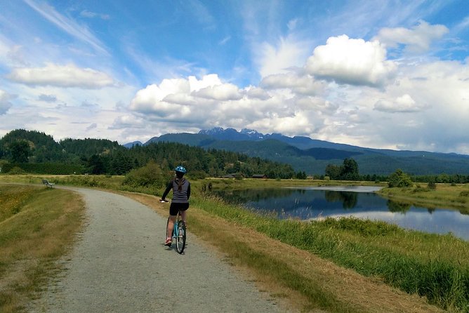 Vancouver Biking and Hiking Tour including Lunch - Who will enjoy this Vancouver day trip