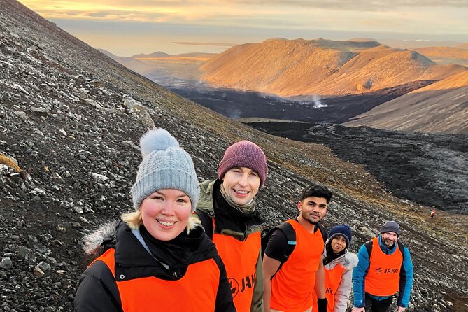 Volcano Hike and Blue Lagoon Including Admission Small Group Tour - Is $260 a fair price?
