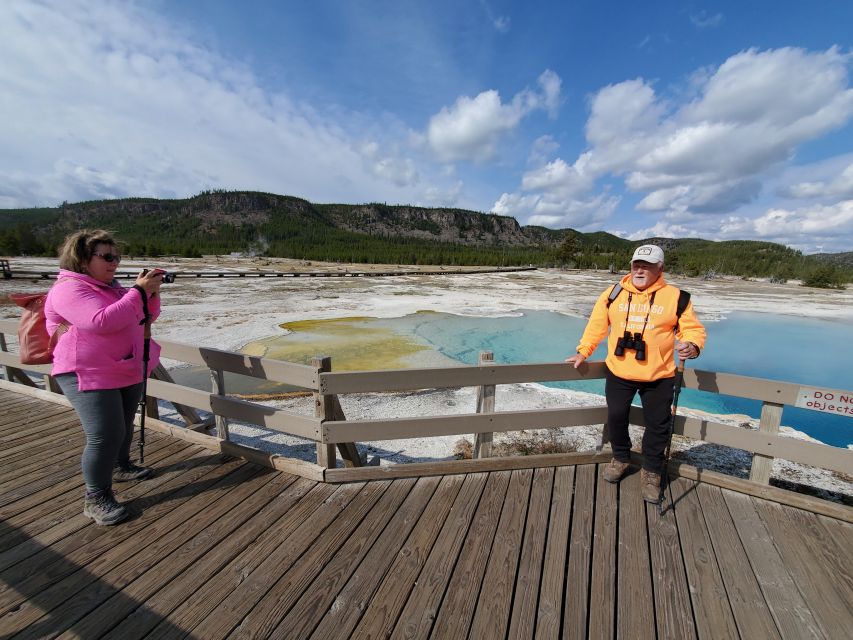 Yellowstone: Upper Geyser Basin Hike with Lunch - The guide makes the difference