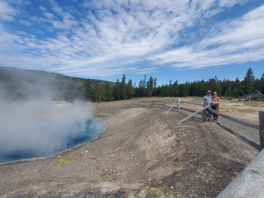 Yellowstone: Upper Geyser Basin Hike with Lunch - How difficult is the hike?